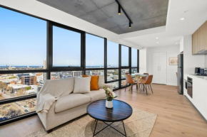 NEW Sensational Southbank Lux